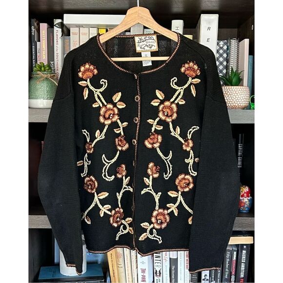 VTG Heirloom Collectibles Black Cardigan Floral Design Brown Gold Buttons Medium - Picture 1 of 4